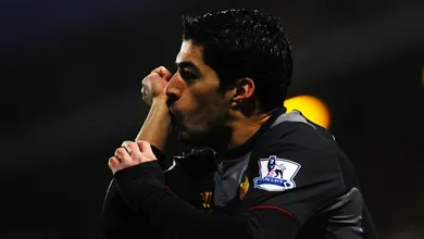 Toque artilheiro: Su&aacute;rez faz dois e Liverpool bate QPR