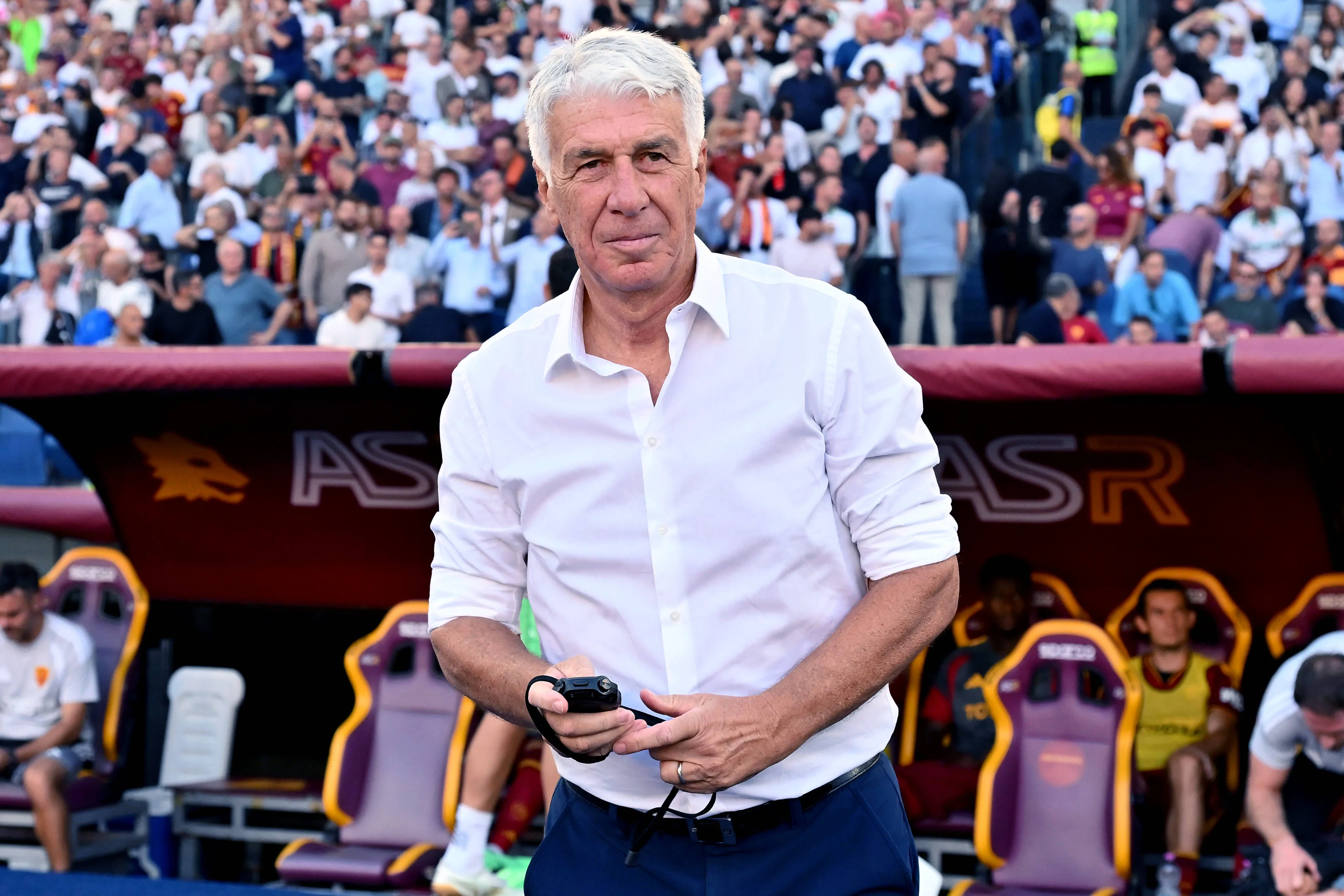 Gasperini na &aacute;rea t&eacute;cnica durante jogo da Roma