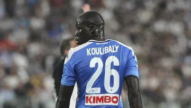 Desejado no mercado, Koulibaly quer permanecer se tiver um contrato que o permita encerrar a carreira no Napoli