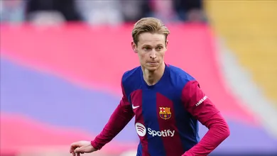 De Jong pode ser a arma secreta do Barcelona para eliminar PSG da Champions