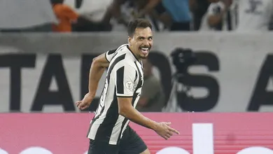 Botafogo mostra que 2023 traum&aacute;tico deixou sim um legado positivo