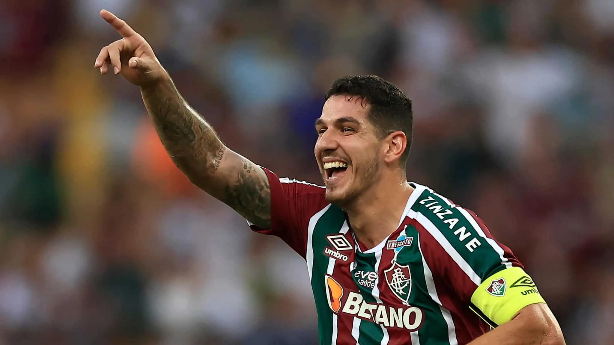 Fluminense dominou o primeiro tempo e teve um belo gol de cabe&ccedil;a de Nino para vencer o Athletico