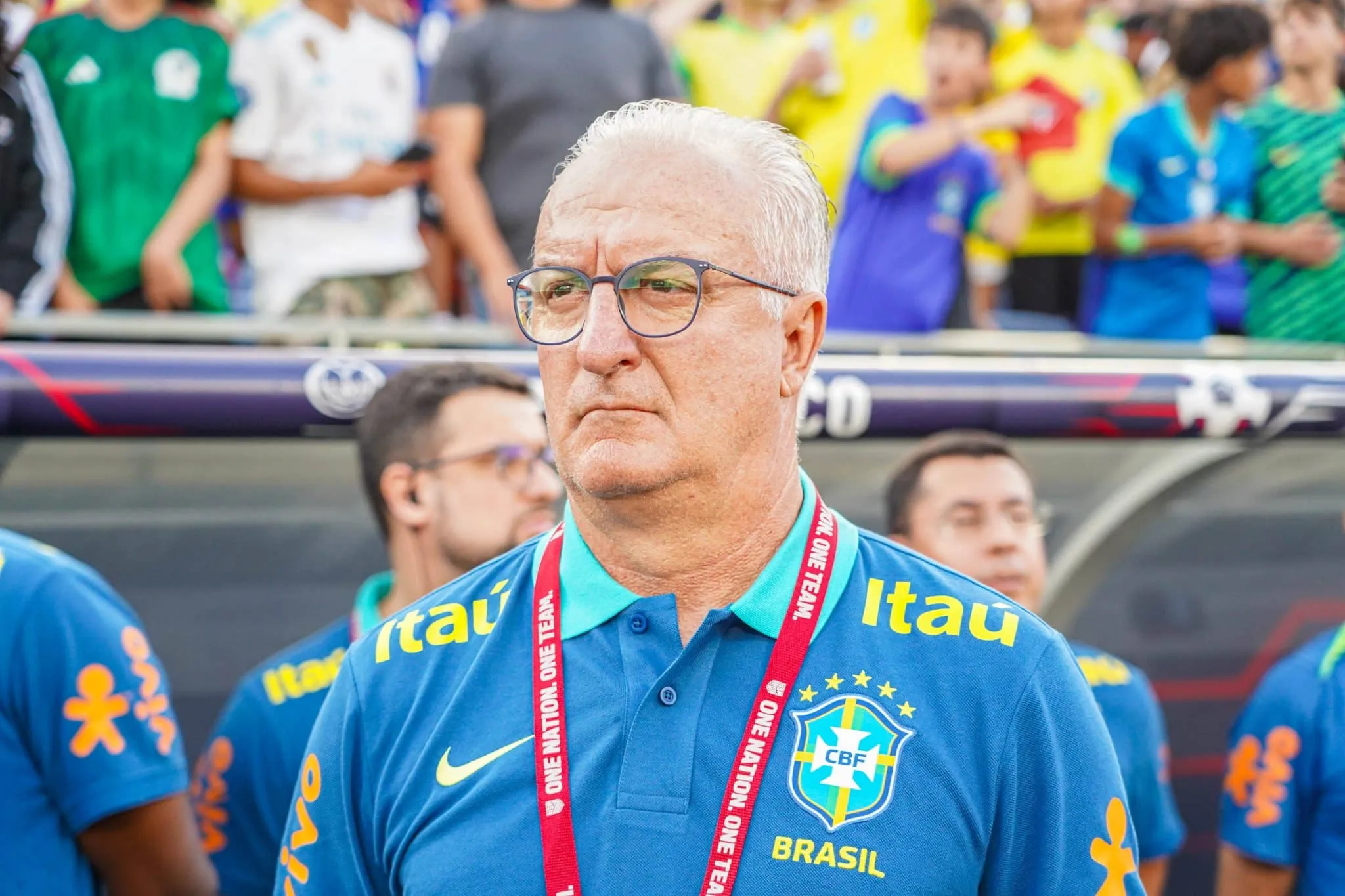 &ldquo;Uma das cenas mais tristes&rdquo;: imprensa internacional repercute Dorival ignorado antes dos p&ecirc;naltis na Copa Am&eacute;rica