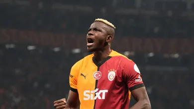 Galatasaray vence Tottenham com show de Osimhen e gola&ccedil;o &lsquo;de Puskas&rsquo;