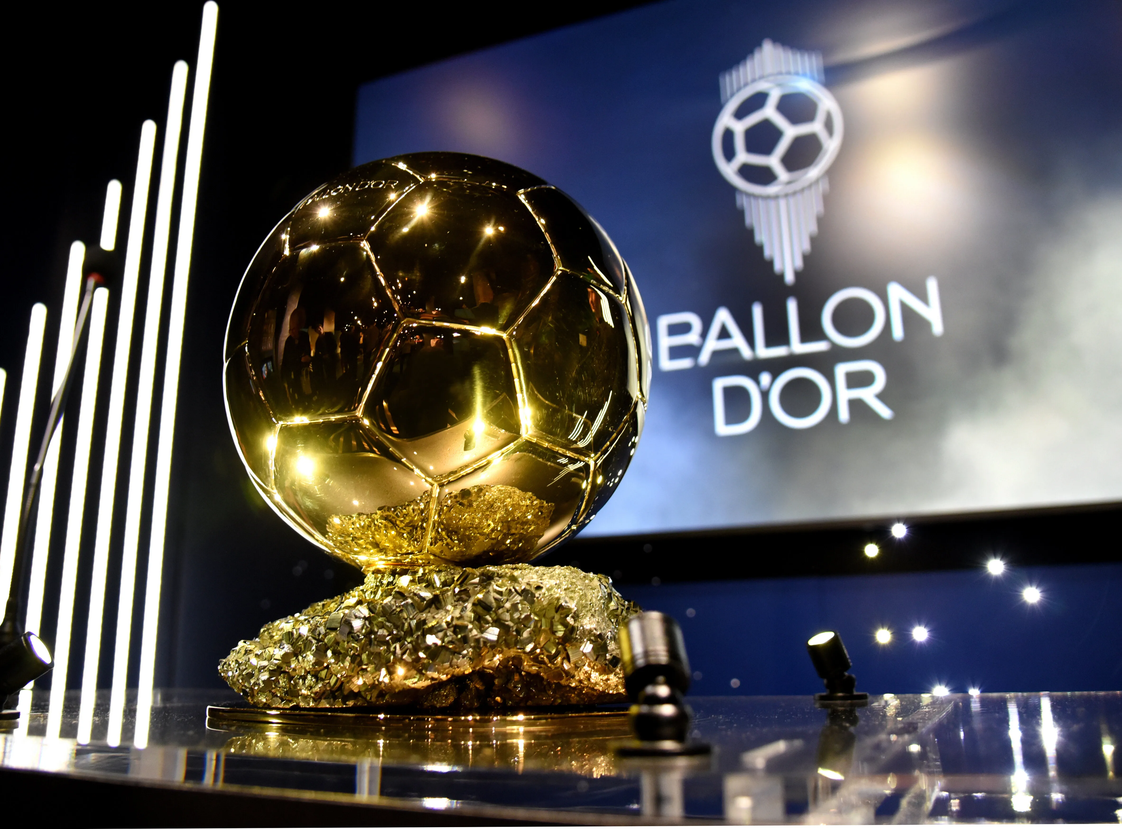 O pr&ecirc;mio da Bola de Ouro