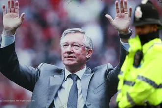 Bastou a interna&ccedil;&atilde;o de Sir Alex para o futebol dar apoio massivo a ele