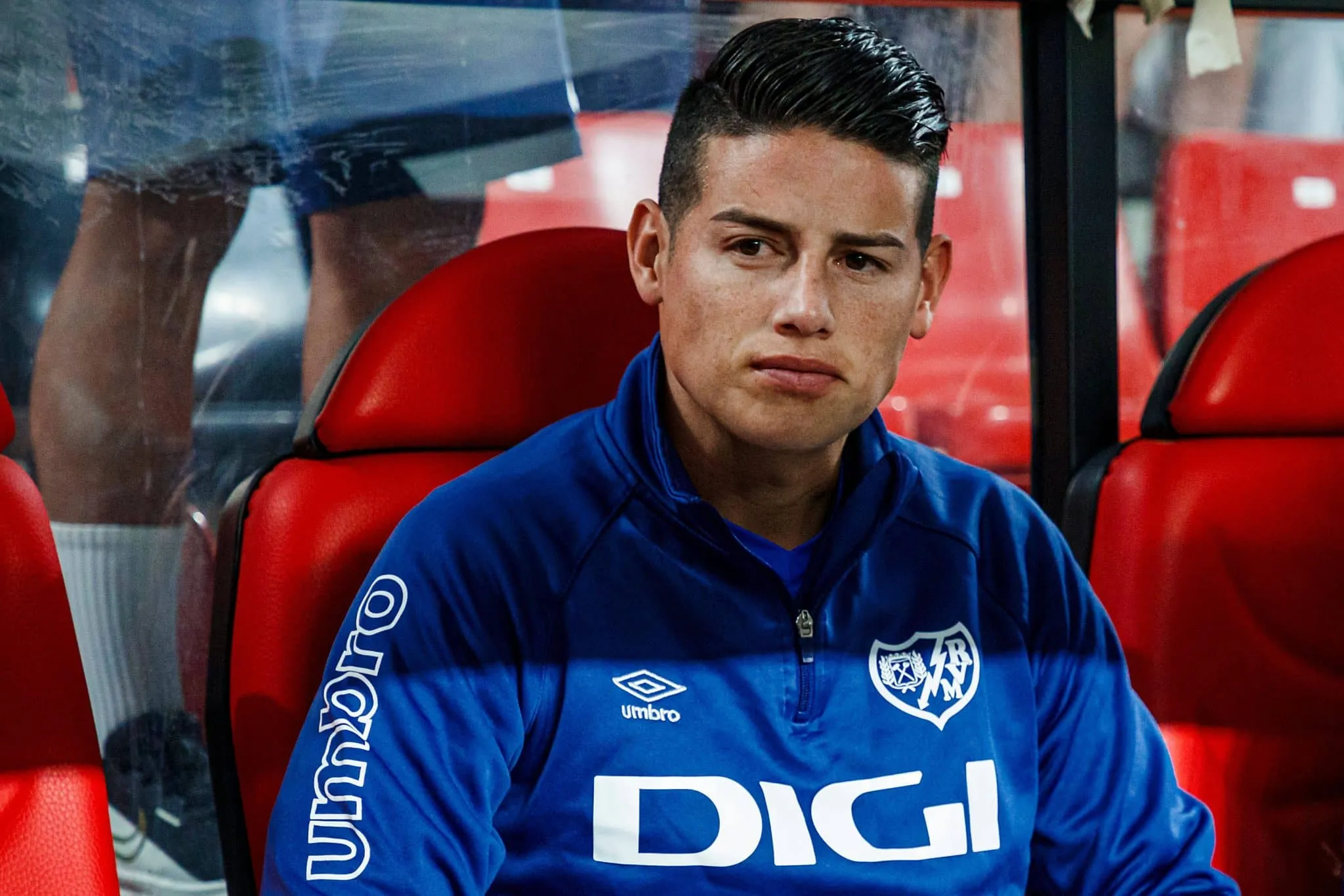 Em menos de um m&ecirc;s, James Rodr&iacute;guez j&aacute; virou dor de cabe&ccedil;a para o treinador na Espanha