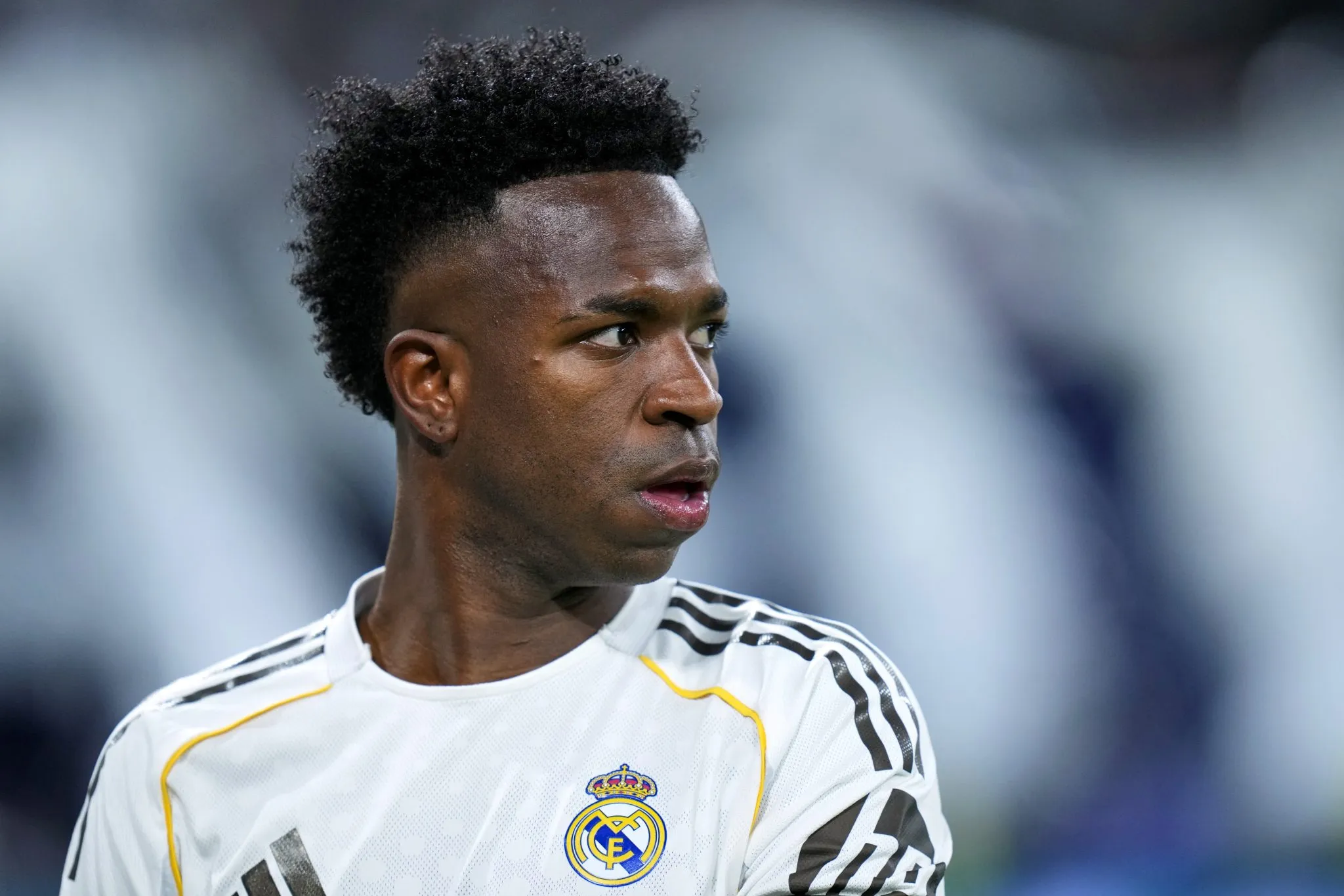 Vini J&uacute;nior se redime e comanda virada do Real Madrid em cl&aacute;ssico