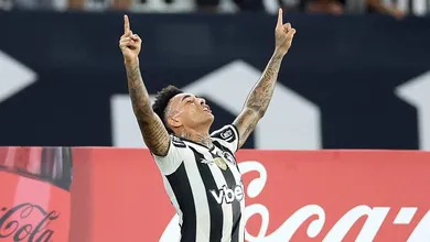Botafogo repete roteiro de final para seguir vivo na Libertadores