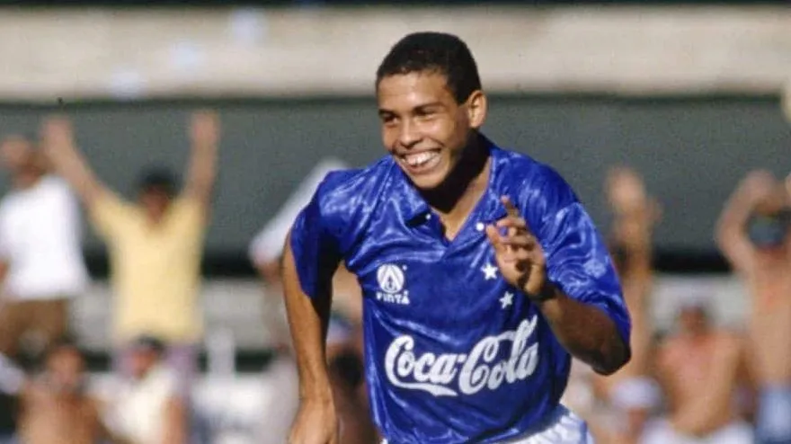 H&aacute; 30 anos, Cruzeiro inaugurava est&aacute;dio na Col&ocirc;mbia enquanto dava adeus a Ronaldo
