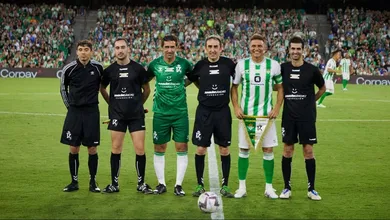 O Betis exaltou um pouco mais o &iacute;dolo Joaqu&iacute;n, com um amistoso de despedida recheado de lendas