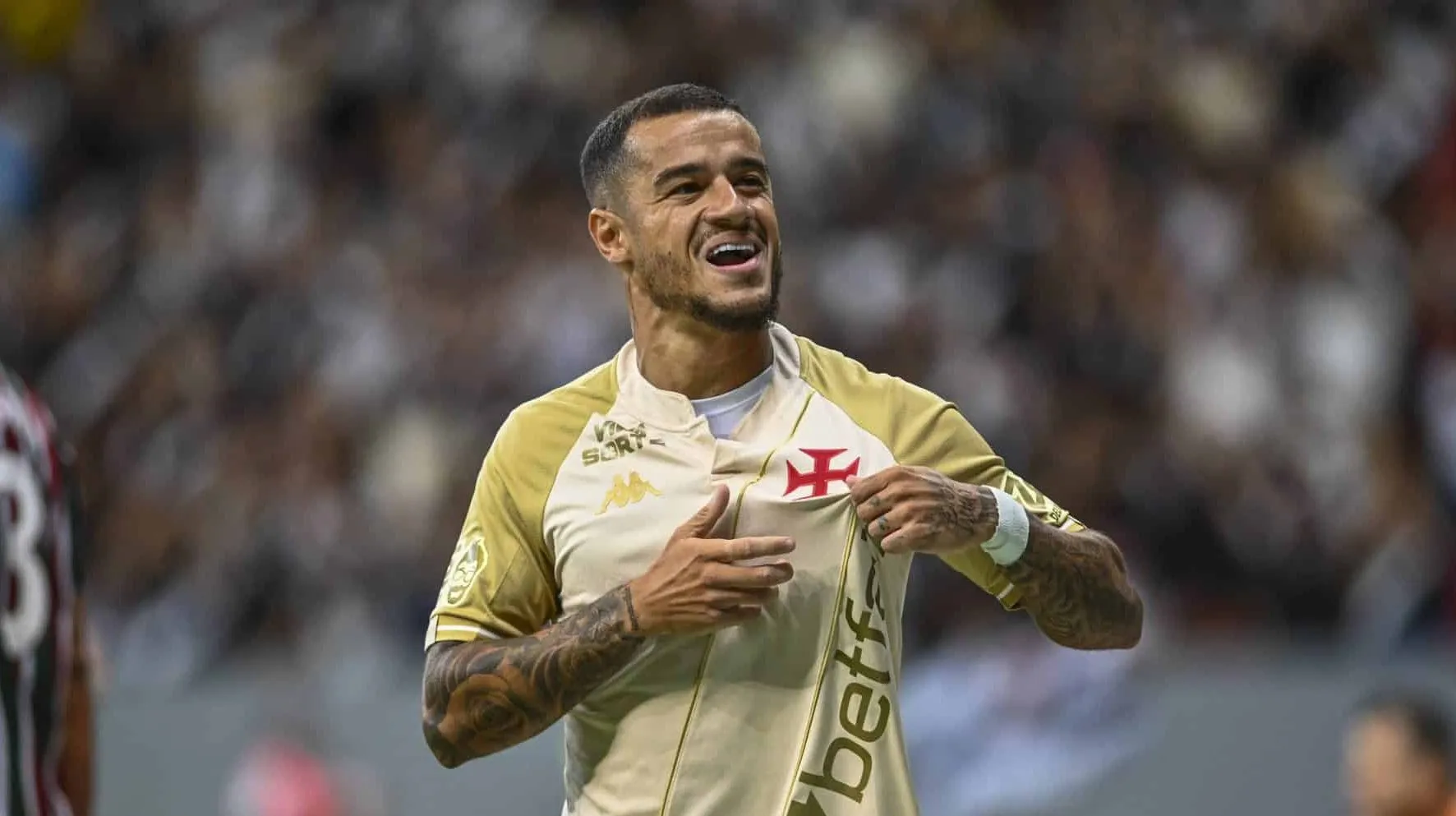 Decis&atilde;o do Aston Villa pode ajudar a definir futuro de Coutinho no Vasco