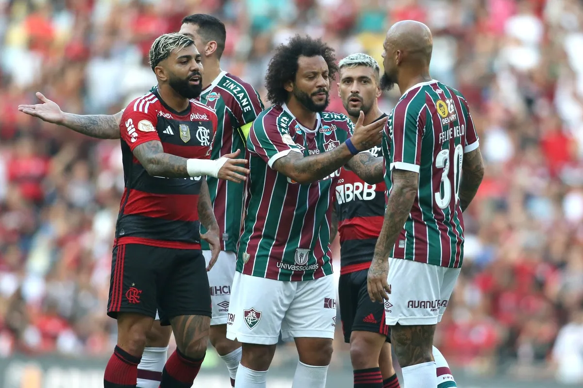 VAR aparece tr&ecirc;s vezes e faz Fla-Flu emocionante mesmo sem gols