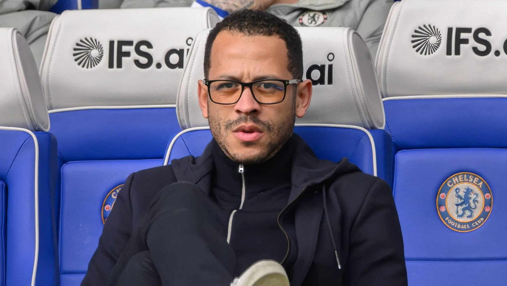 Chelsea: Elenco exp&otilde;e falhas de Rosenior e clube define perfil &lsquo;ideal&rsquo; para novo t&eacute;cnico