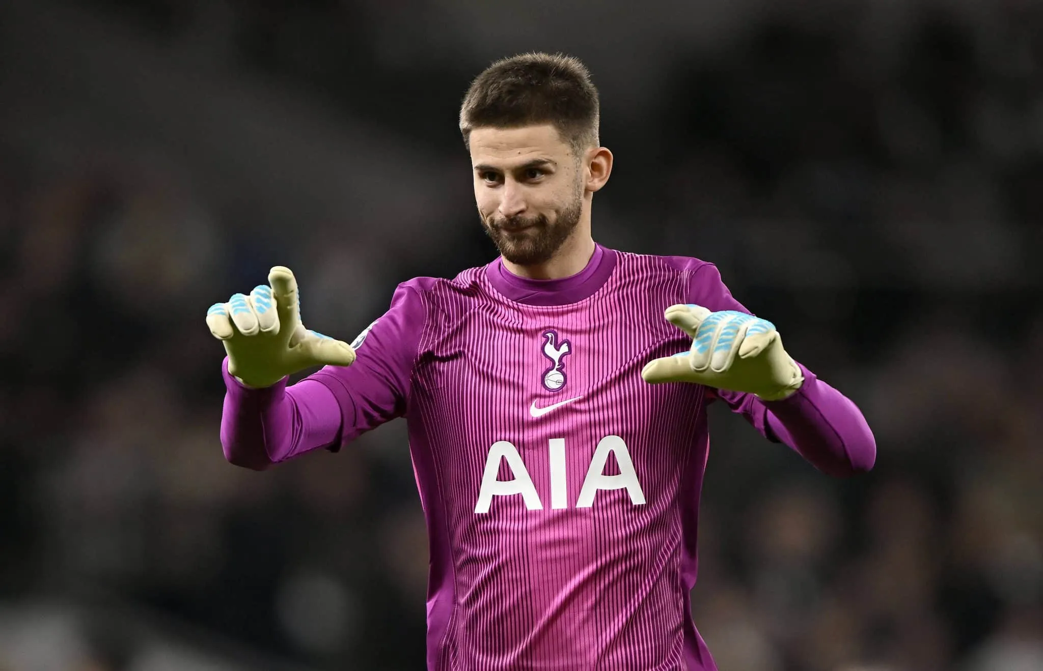 &lsquo;N&atilde;o s&atilde;o torcedores de verdade&rsquo;: T&eacute;cnico do Tottenham critica pr&oacute;pria torcida ap&oacute;s vaias