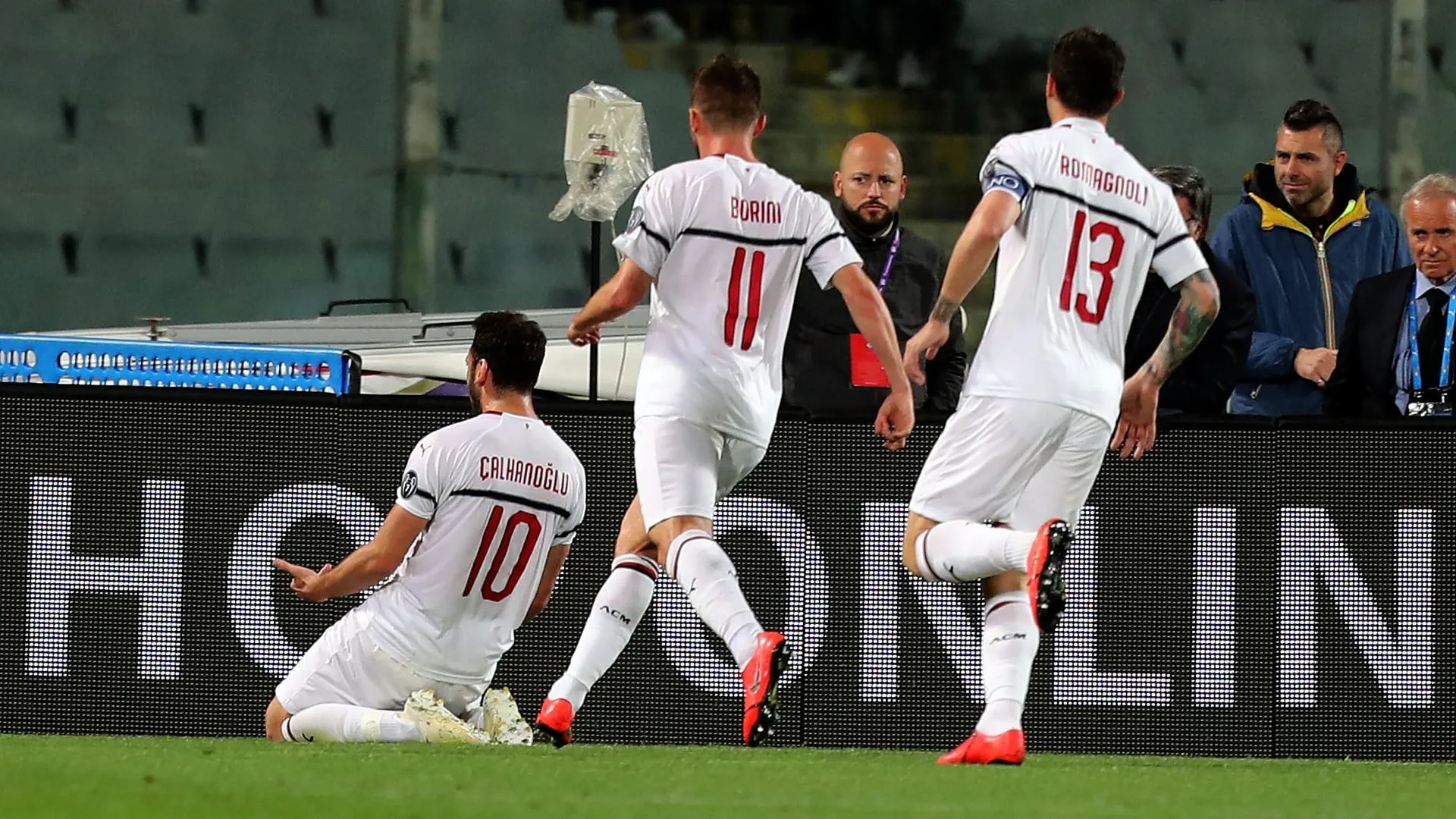 No confronto entre times em m&aacute; fase, deu Milan contra a Fiorentina