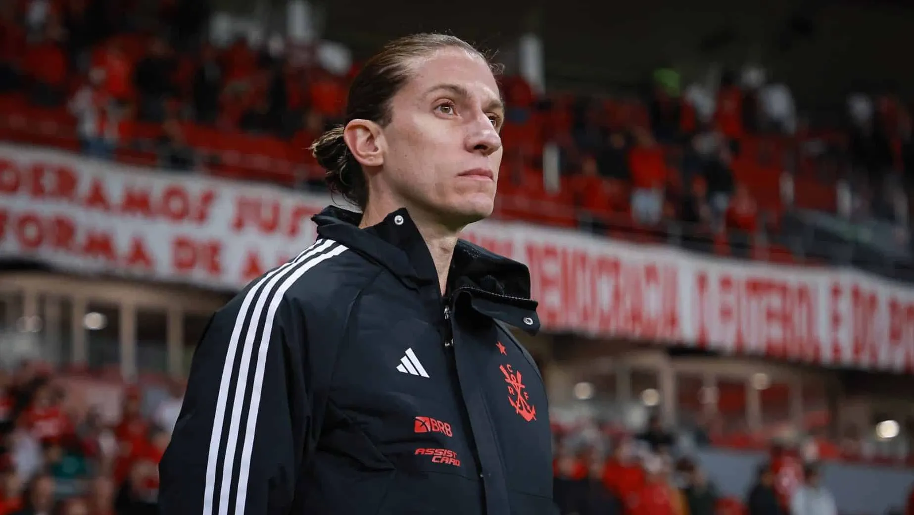 &lsquo;Ganha campeonatos&rsquo;: Filipe Lu&iacute;s enaltece n&uacute;mero surreal no Flamengo e evita compara&ccedil;&atilde;o com Jesus