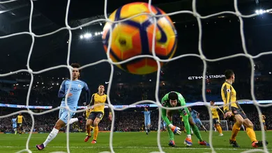Neste fim de semana, o que n&atilde;o falta &eacute; joga&ccedil;o no futebol europeu