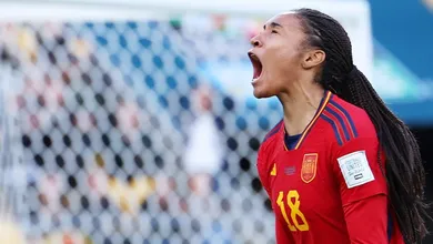 Espanha supera Holanda numa montanha-russa de emo&ccedil;&otilde;es e vai &agrave; in&eacute;dita semifinal