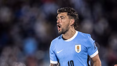 Dupla rubro-negra brilha e Uruguai confirma vaga na Copa do Mundo