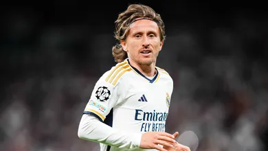 As tr&ecirc;s raz&otilde;es que devem fazer o Real Madrid renovar com Modric