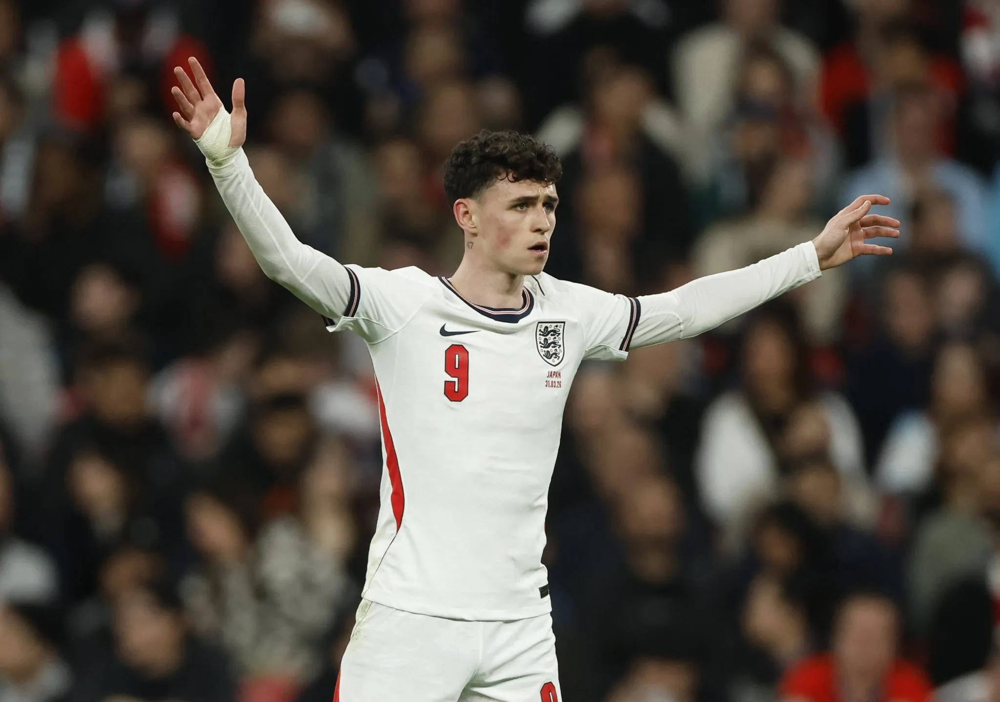 Phil Foden em campo no amistoso entre Inglaterra e Jap&atilde;o (Foto: Imago/Sportimage)