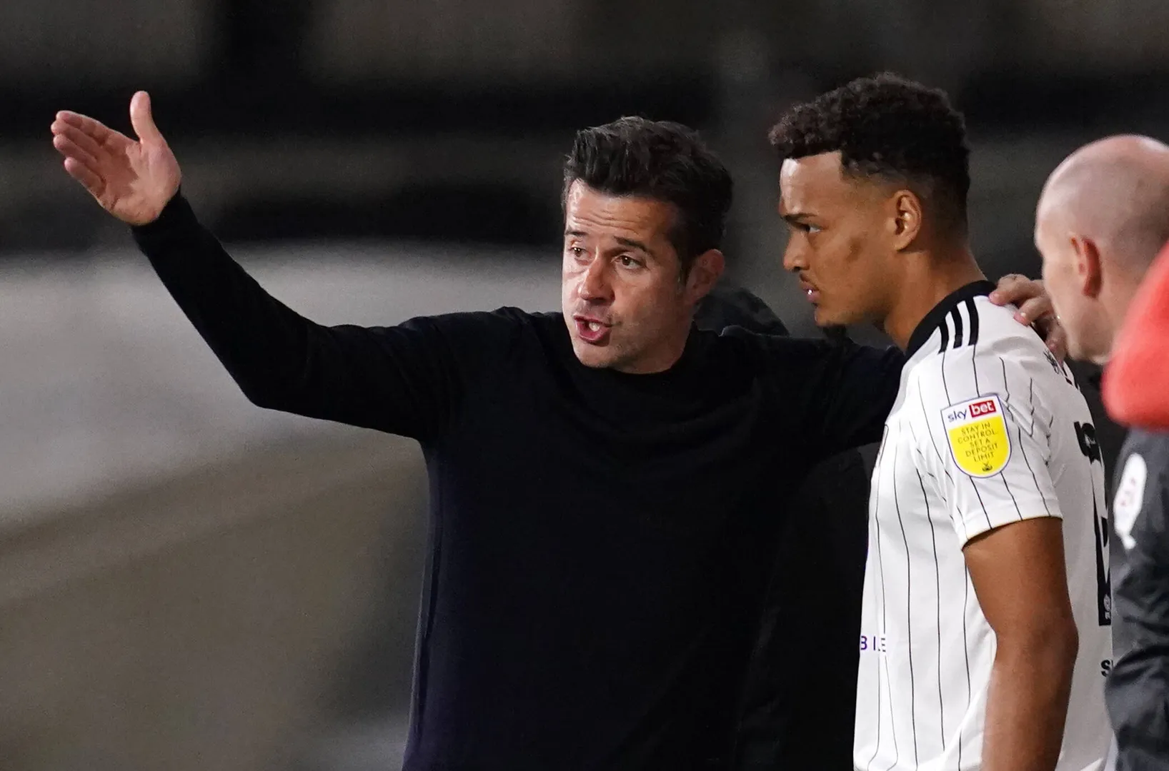 Treinador do Fulham, Marco Silva, pontua evolu&ccedil;&atilde;o do brasileiro Rodrigo Muniz desde sua chegada &agrave; Premier League