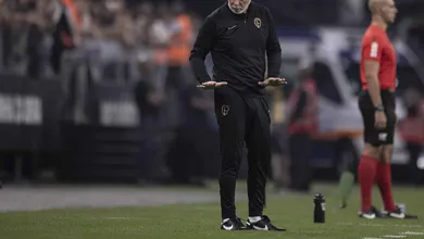 Ap&oacute;s um 2023 catastr&oacute;fico, Papai Noel ter&aacute; problemas com o Natal do Corinthians