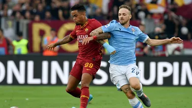 Lazio e Roma acertaram a trave seis vezes e empataram por 1 a 1
