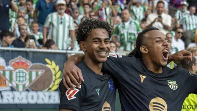 Barcelona &eacute; exposto pelo Betis, mas busca outro caminho para manter 100%