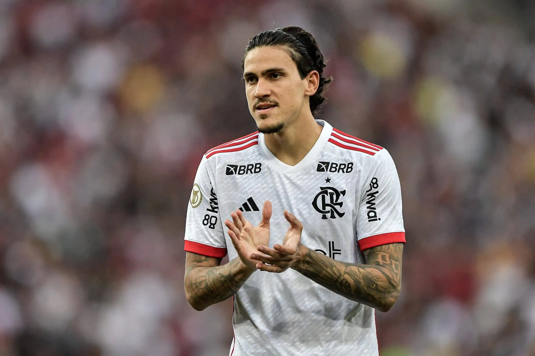 Nova m&uacute;sica da torcida &eacute; pe&ccedil;a que faltava ao quebra-cabe&ccedil;a de Pedro no Flamengo