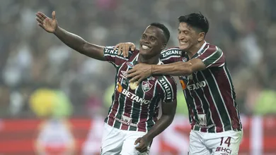 Fluminense vence a LDU de forma &eacute;pica, com um a menos, e &eacute; campe&atilde;o da Recopa
