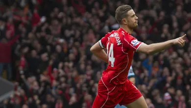Henderson aceita o fardo de liderar o Liverpool e se candidata a sucessor de Gerrard