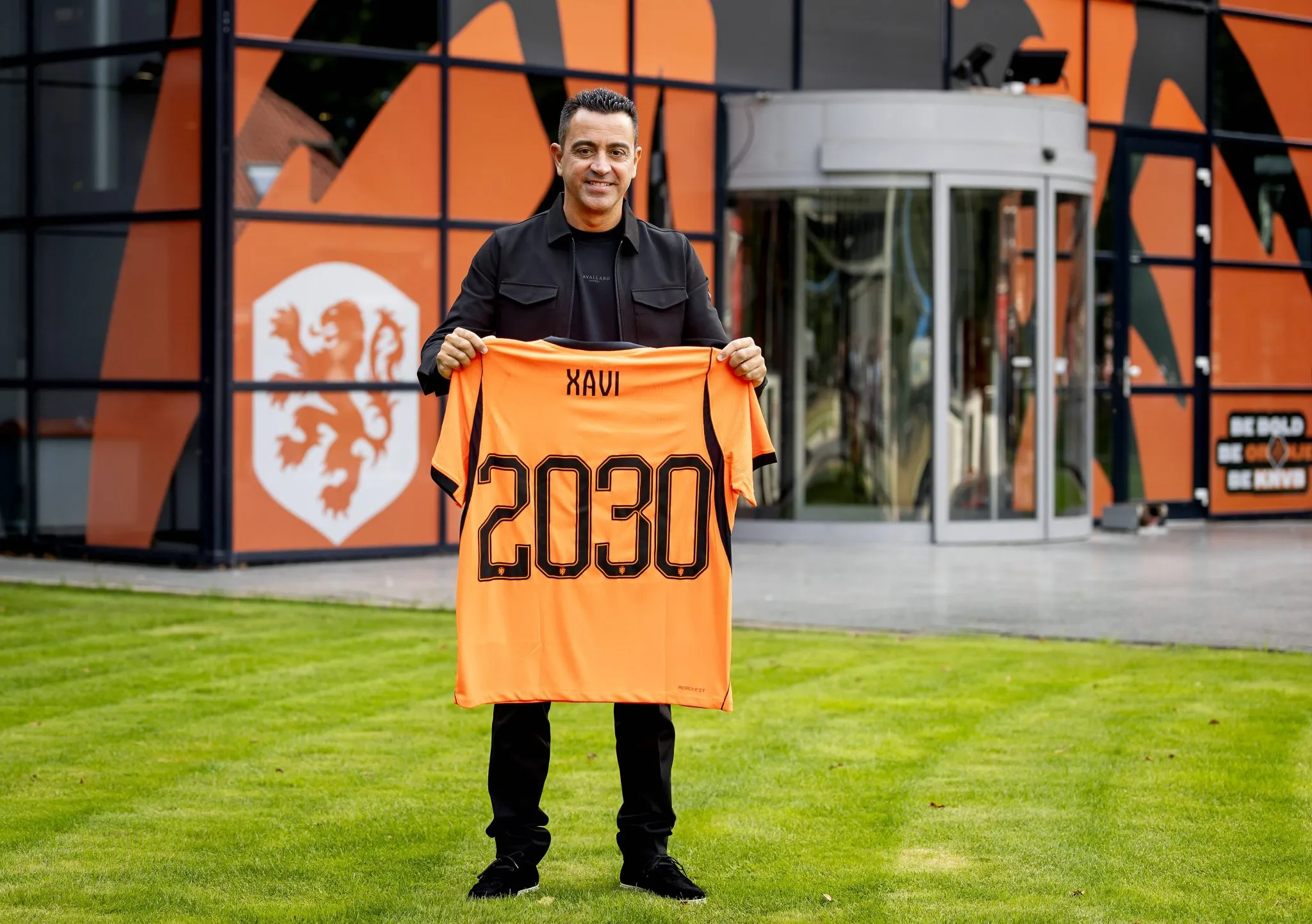 Xavi Hernández durante apresentação como técnico dos Países Baixos (Foto: IMAGO / ANP)
