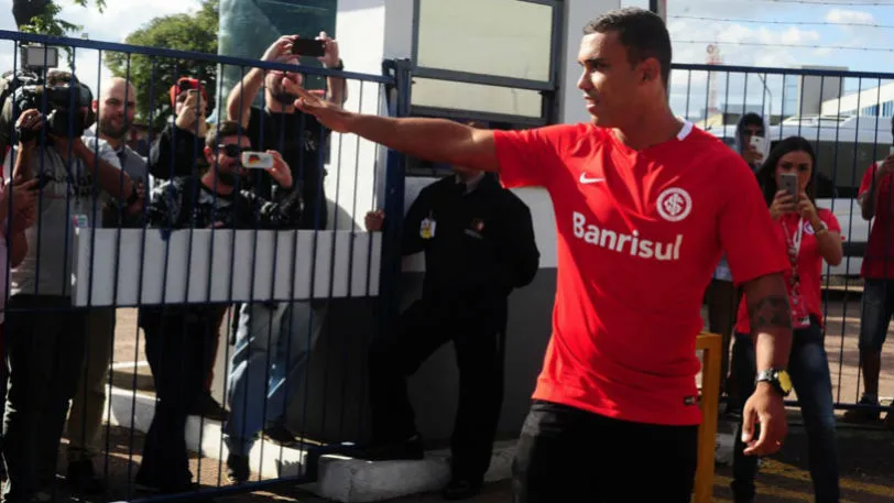 William Pottker, j&aacute; com a camisa do Internacional