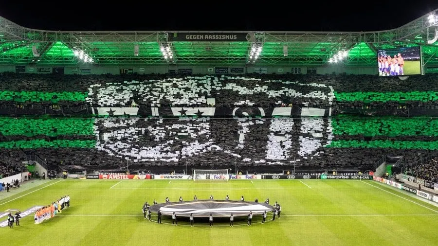 Reprimido em Istambul na ida, M&ouml;nchengladbach respondeu com mosaico de bras&atilde;o censurado pela pol&iacute;cia turca