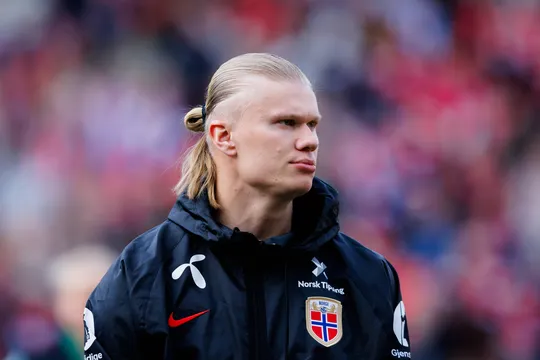 Por que Haaland causou pol&ecirc;mica na Noruega ao aparecer em an&uacute;ncio de cerveja