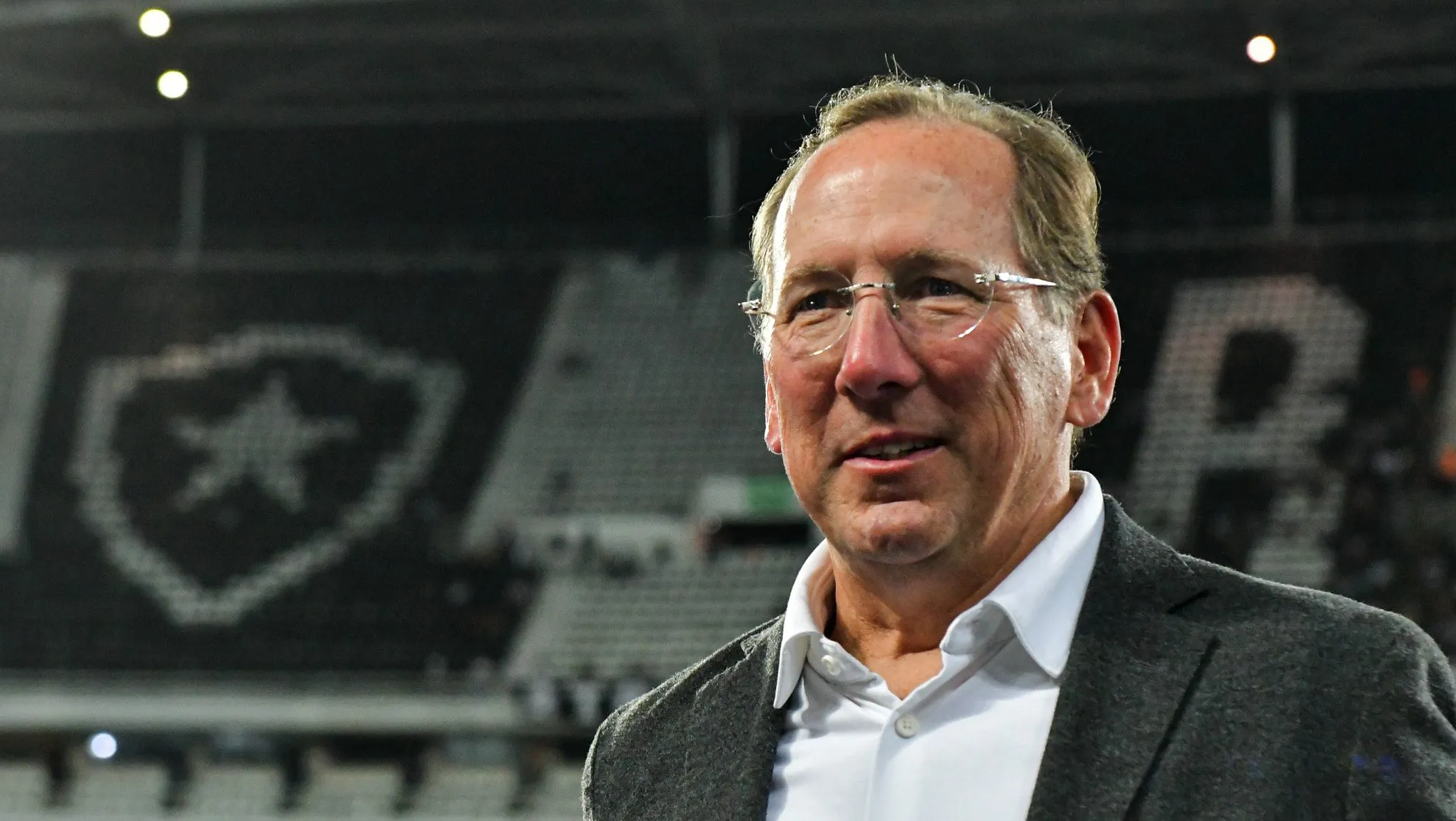 Planejamento e discurso de Textor afastam torcida do Botafogo no come&ccedil;o de 2025