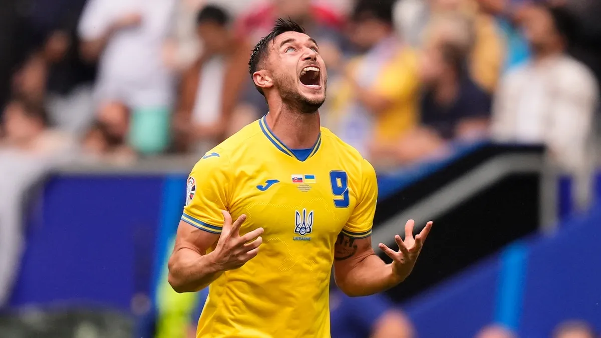 Ucr&acirc;nia vence Eslov&aacute;quia em duelo que vai al&eacute;m das quatro linhas na Euro 2024
