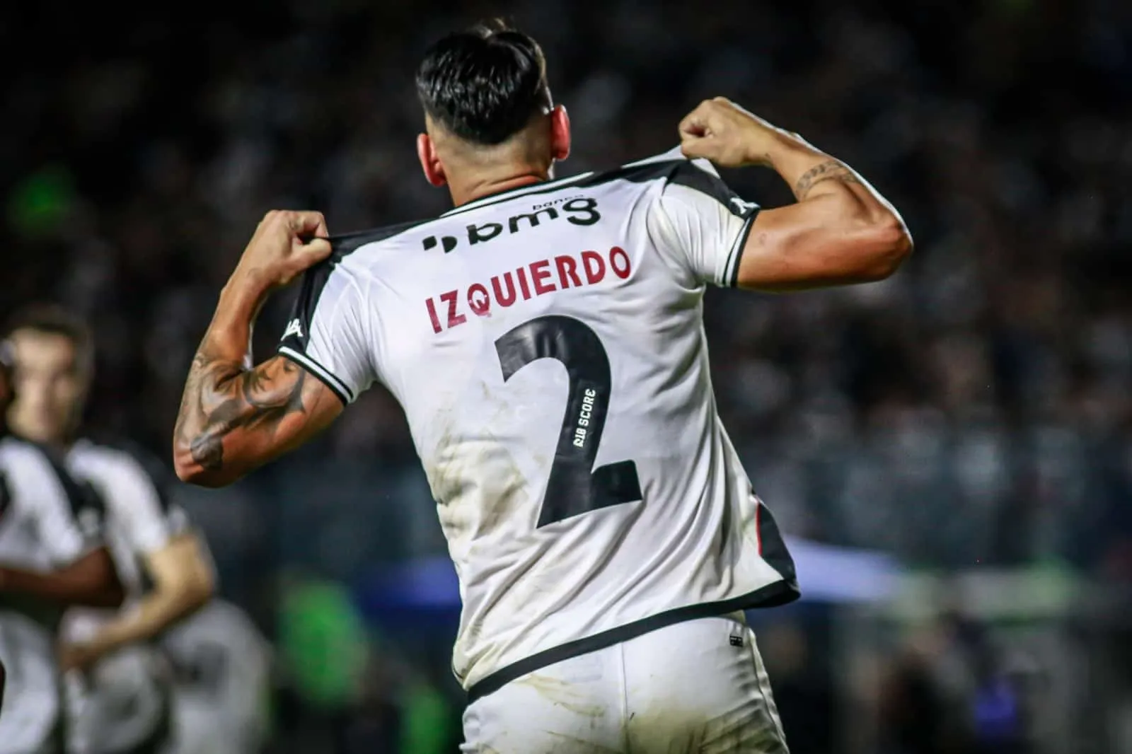 Homenageando Izquierdo, Puma faz gola&ccedil;o e inicia rea&ccedil;&atilde;o do Vasco na Copa do Brasil