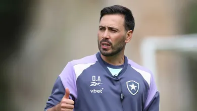 Botafogo sofre com les&otilde;es, mas deve ter tr&ecirc;s retornos ap&oacute;s Data Fifa