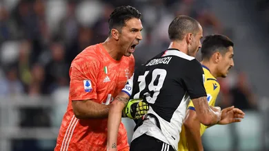Verona abriu o placar em uma sequ&ecirc;ncia maluca, mas levou a virada da Juventus