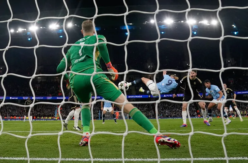Primeiro gol de Haaland em Manchester City x Sparta Praga, pela Champions League. Foto: Icon Sport