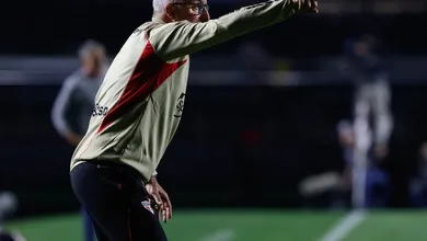 Dorival eleva tom e cita car&aacute;ter do S&atilde;o Paulo em reta final com tr&ecirc;s decis&otilde;es para os advers&aacute;rios