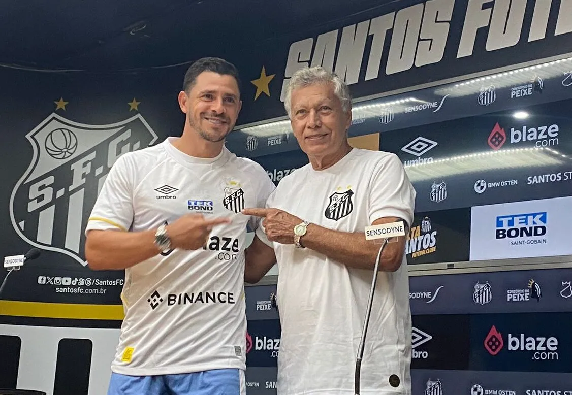 Apresentado por Clodoaldo, Giuliano se diz pronto para viver os melhores momentos da carreira aos 33 anos