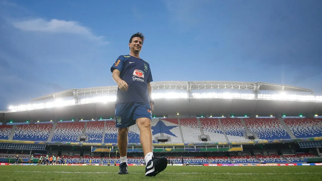 Como Diniz trabalha para implementar Dinizismo e resgatar alegria&nbsp;com&nbsp;a&nbsp;Sele&ccedil;&atilde;o