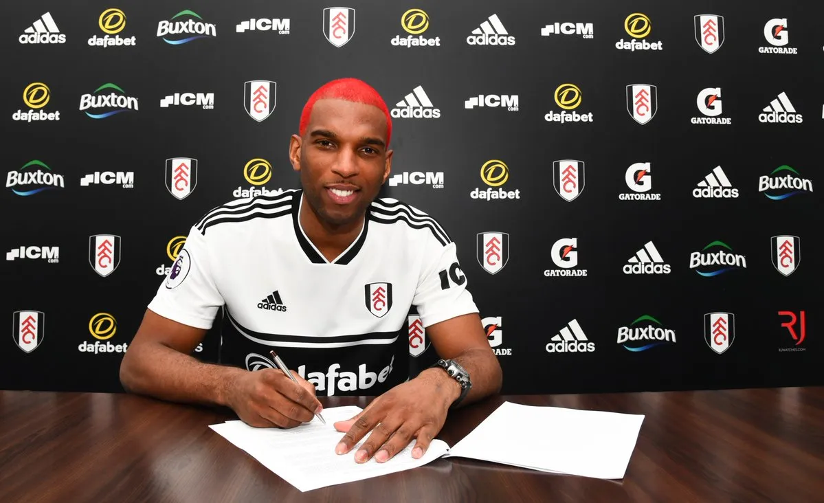 Na tentativa de fugir do rebaixamento, o Fulham trouxe Babel para refor&ccedil;ar o elenco
