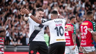 Passeio de Payet em S&atilde;o Janu&aacute;rio carimba ida do Vasco &agrave; semifinal do Carioca