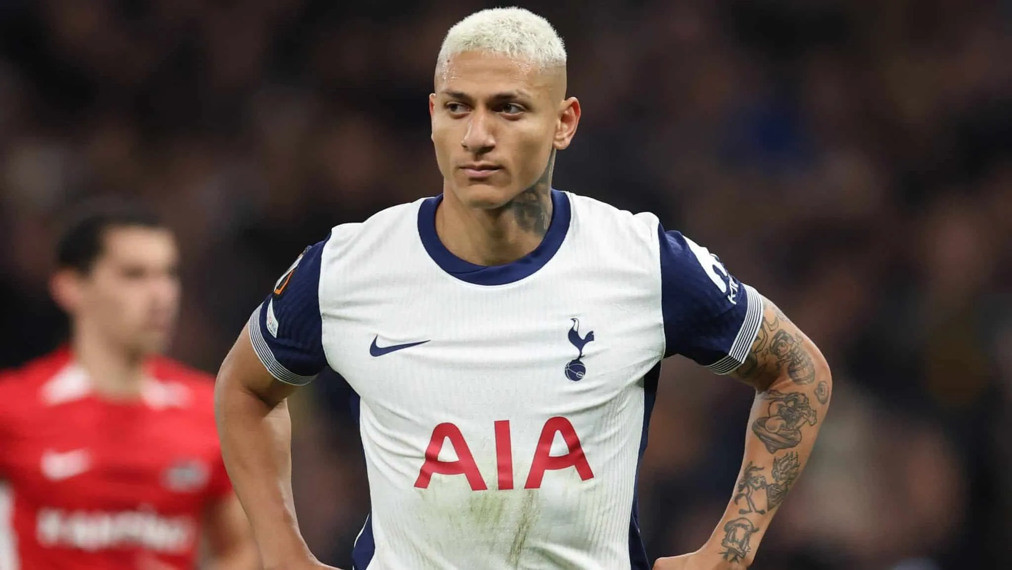 Richarlison contou com atitude nobre de Maddison para quebrar jejum no Tottenham