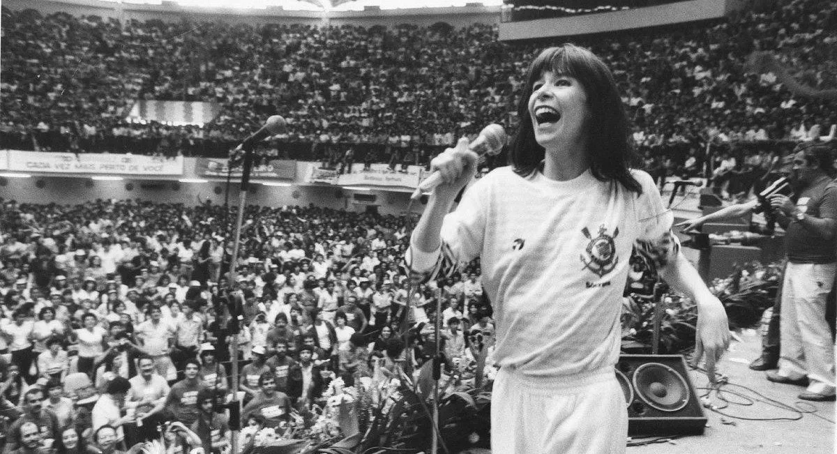 &ldquo;O Corinthians &eacute; a maior banda de rock de todos os tempos&rdquo;: O amor branco e preto de Rita Lee